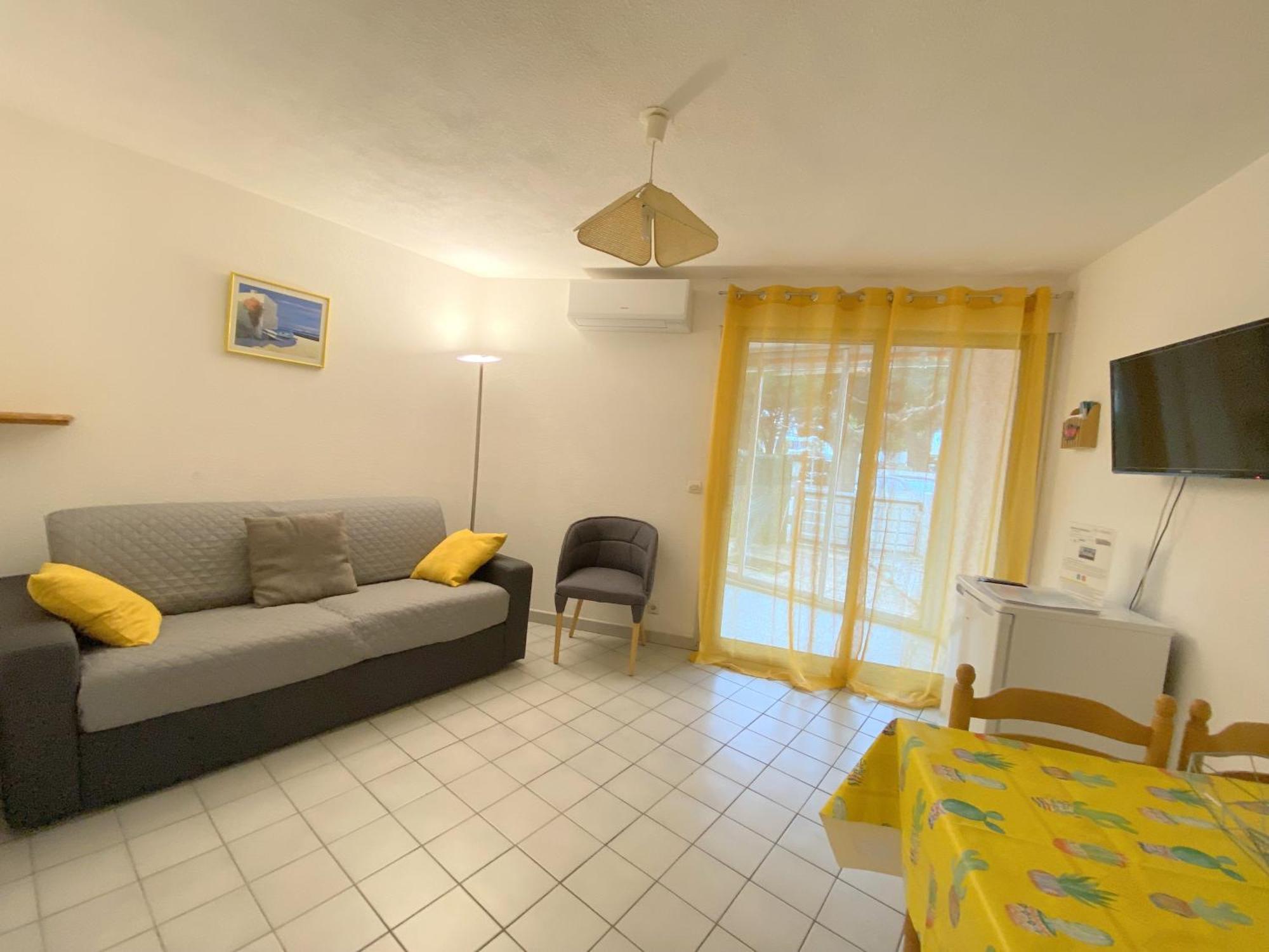 Sol-Y-Days Mathilde, Agreable Appartement En Rez-De-Jardin Avec Parking Et Un Acces Direct A La Plage Le Grau-du-Roi Bagian luar foto